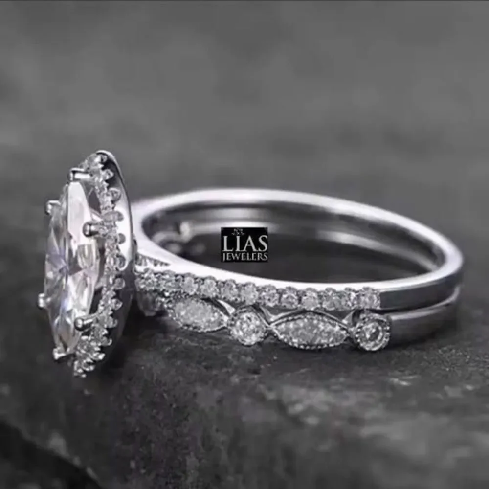 New 18k white gold wedding ring set